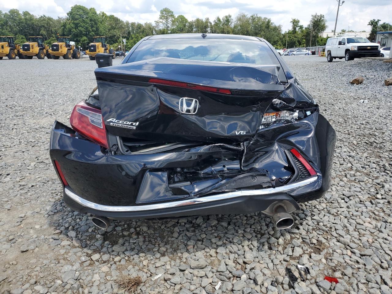 2017 Honda Accord Touring - Фото 6