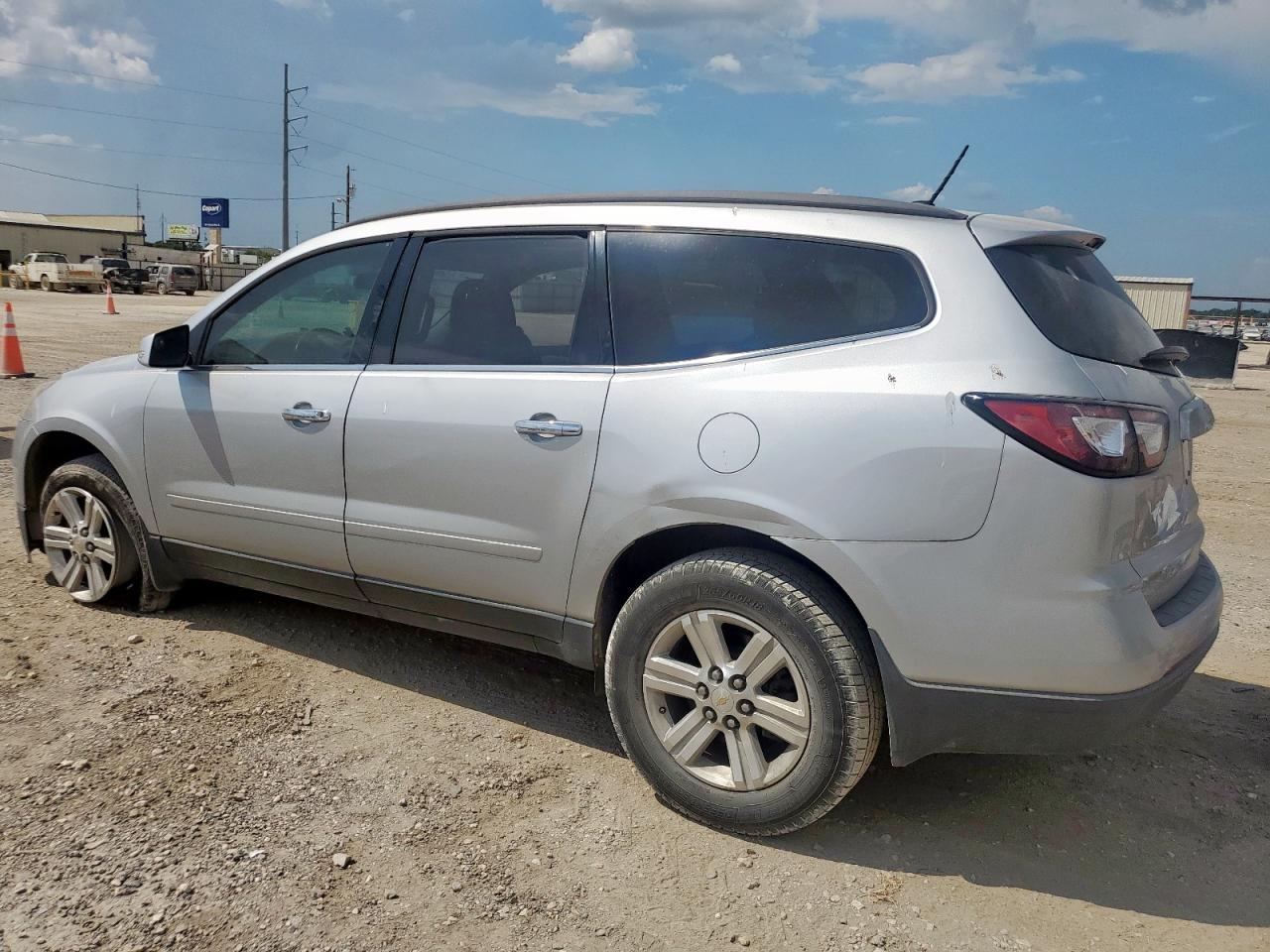 2013 Chevrolet Traverse Lt - Image 2