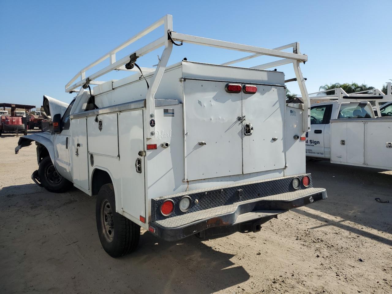 2015 Ford Super Duty F - Image 2