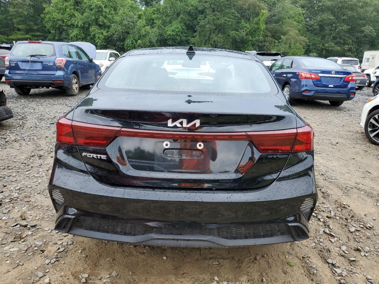 2022 Kia Forte Fe - Image 6