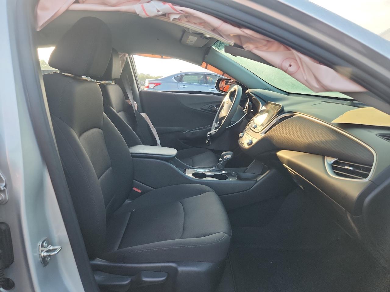 2021 Chevrolet Malibu Ls - Фото 7