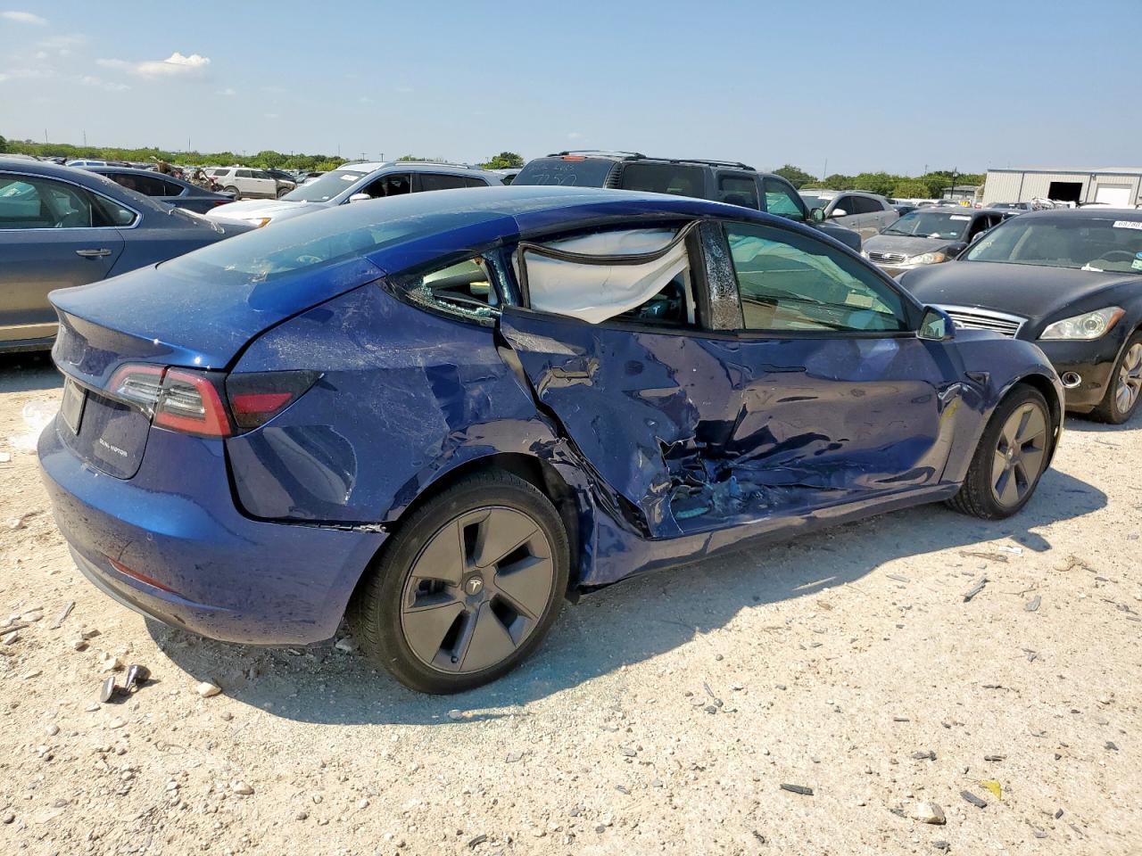 2022 Tesla Model 3 - Image 3