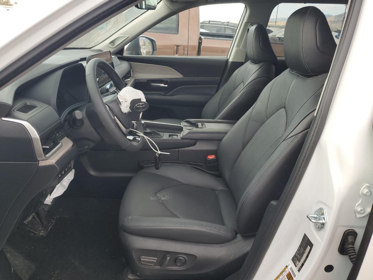 2024 Toyota Grand Highlander Xle - Image 7