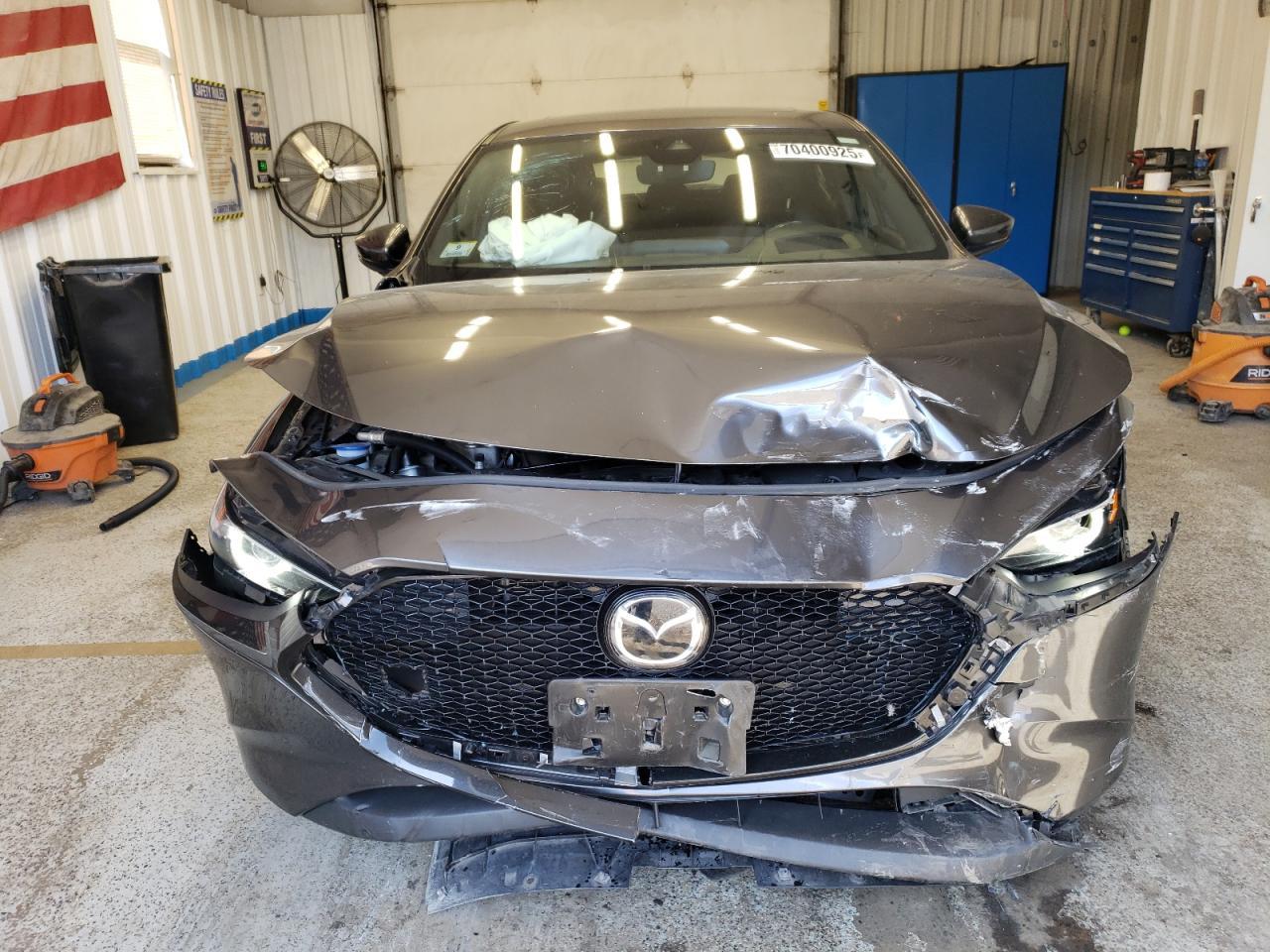 2022 Mazda 3 Premium - Фото 5