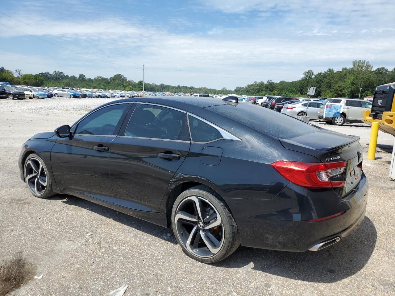 2022 Honda Accord Sport - Фото 2