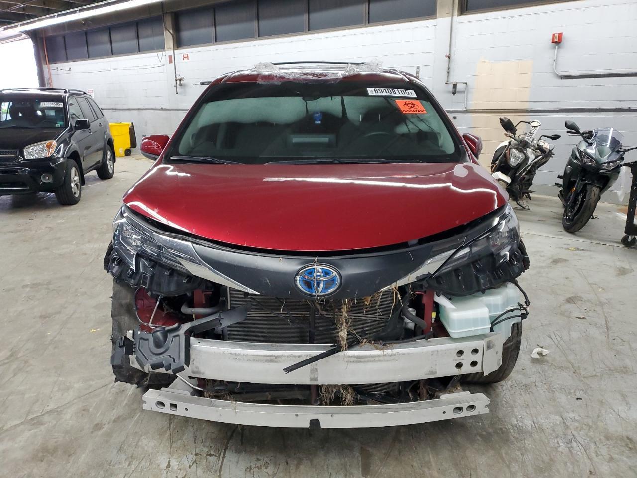 2024 Toyota Sienna Xle - Фото 5