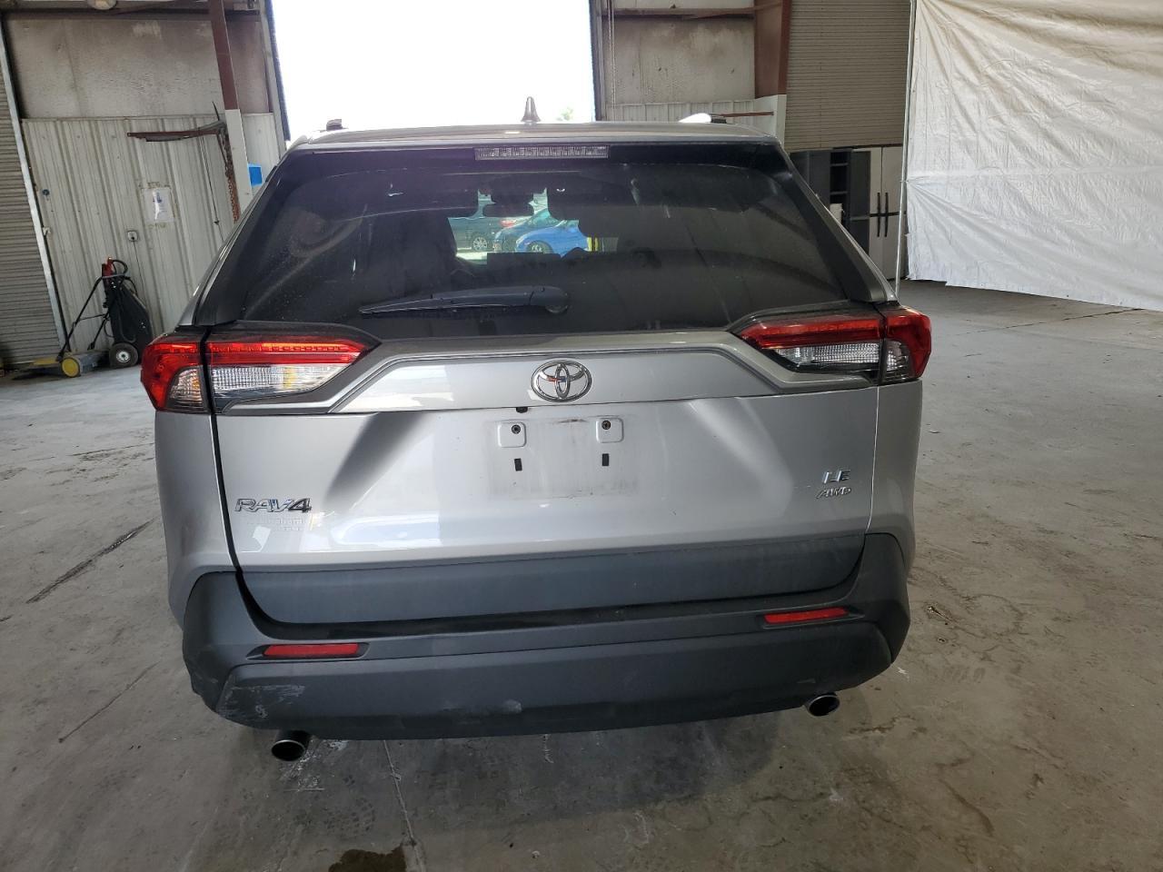 2021 Toyota Rav4 Le - Фото 6