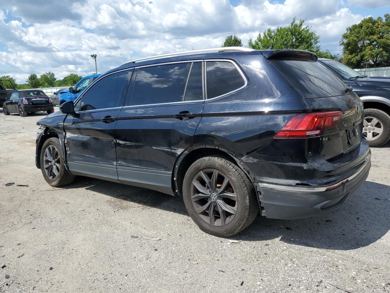 2022 Volkswagen Tiguan Se - Image 2