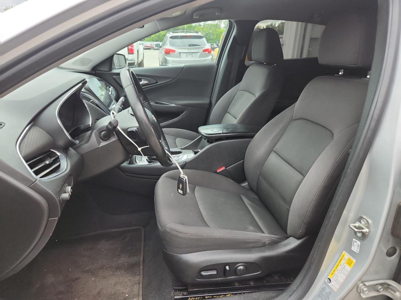 2017 Chevrolet Malibu Lt - Image 7