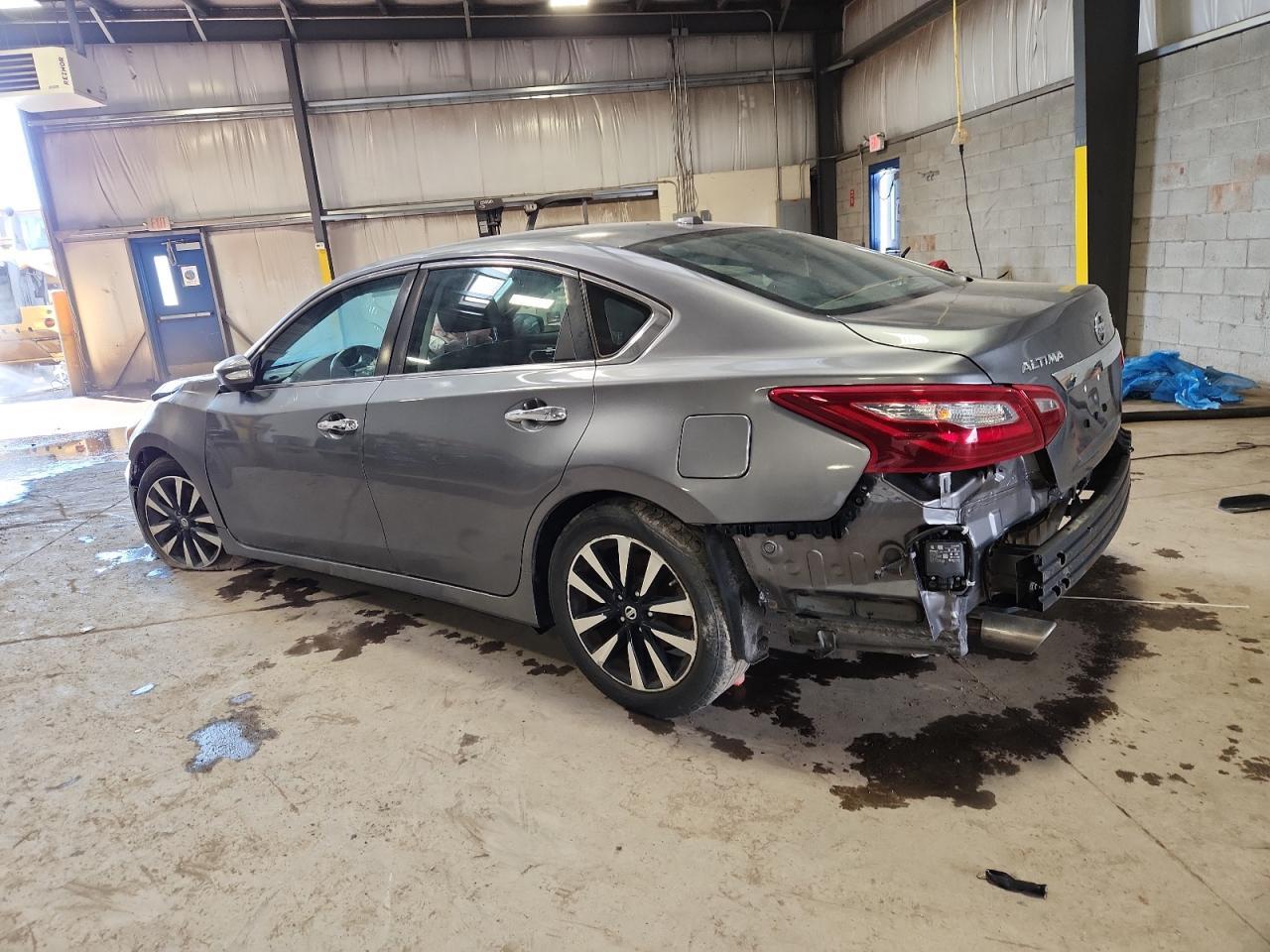 2018 Nissan Altima 2.5 - Фото 2