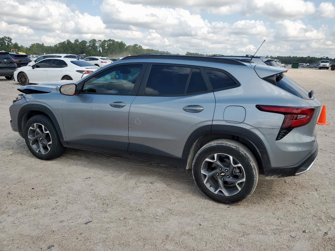 2024 Chevrolet Trax 1Lt - Image 2