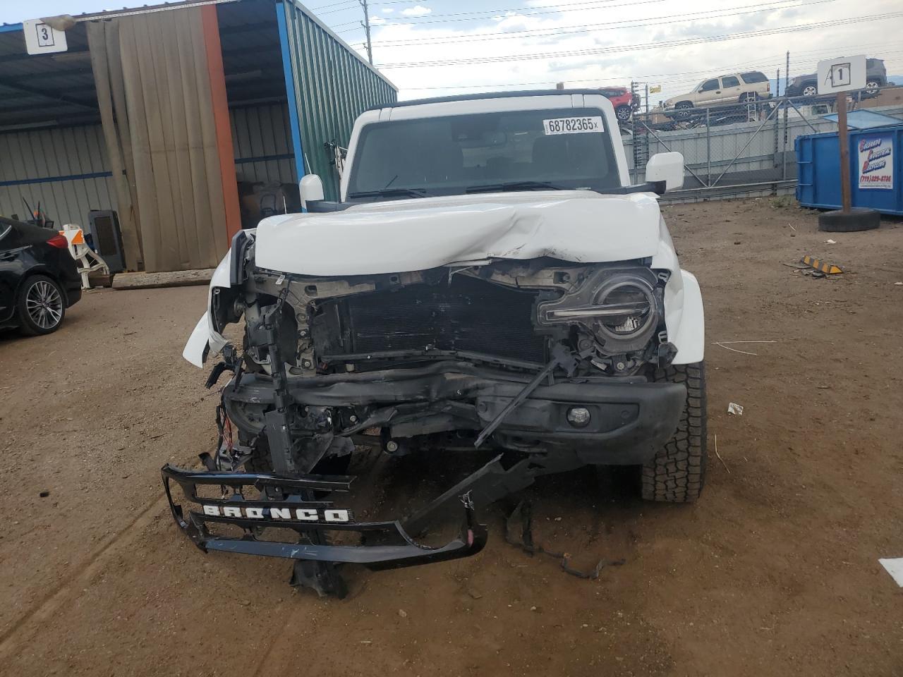 2023 Ford Bronco Base - Image 5