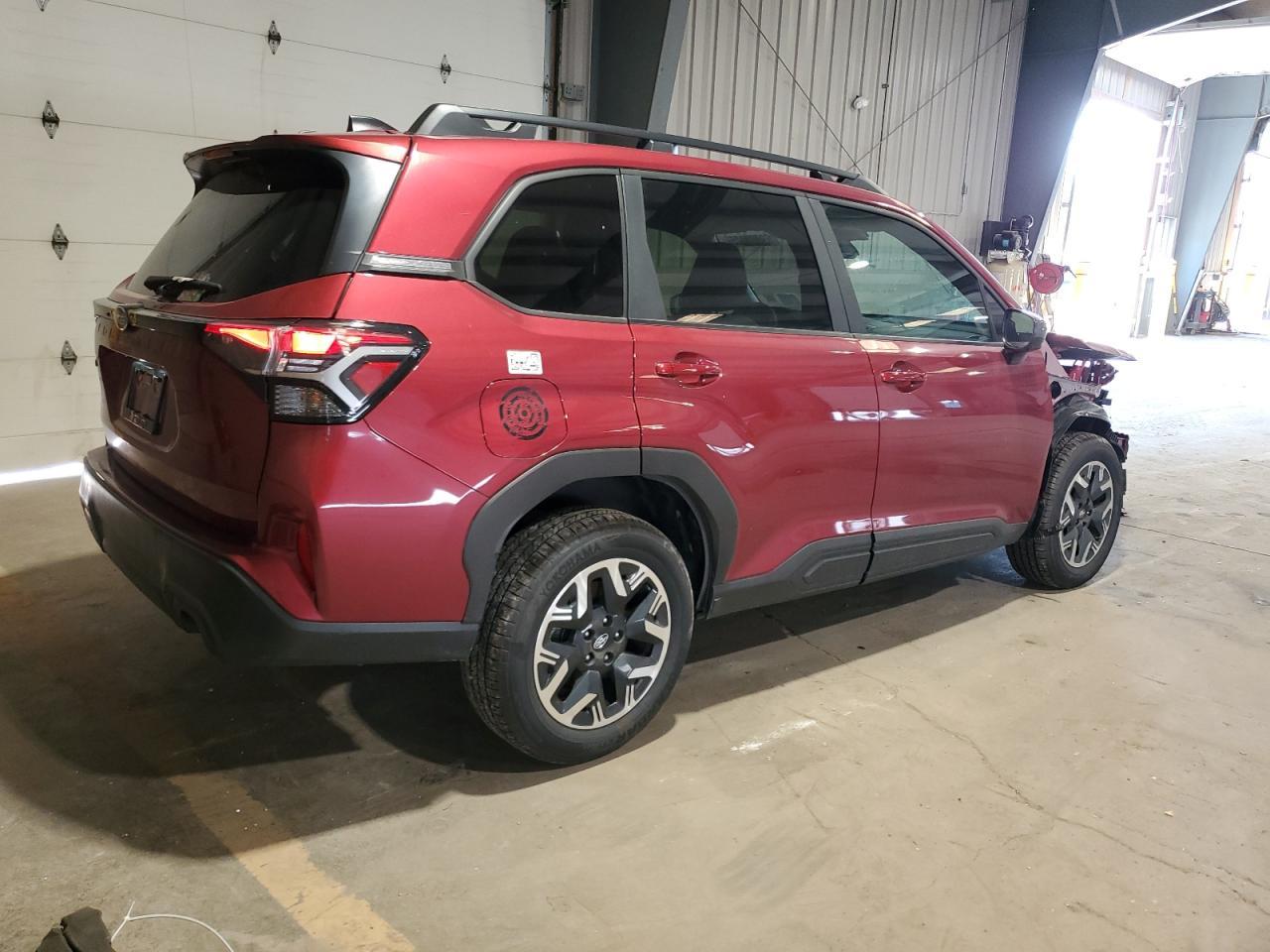 2025 Subaru Forester Premium - Фото 3