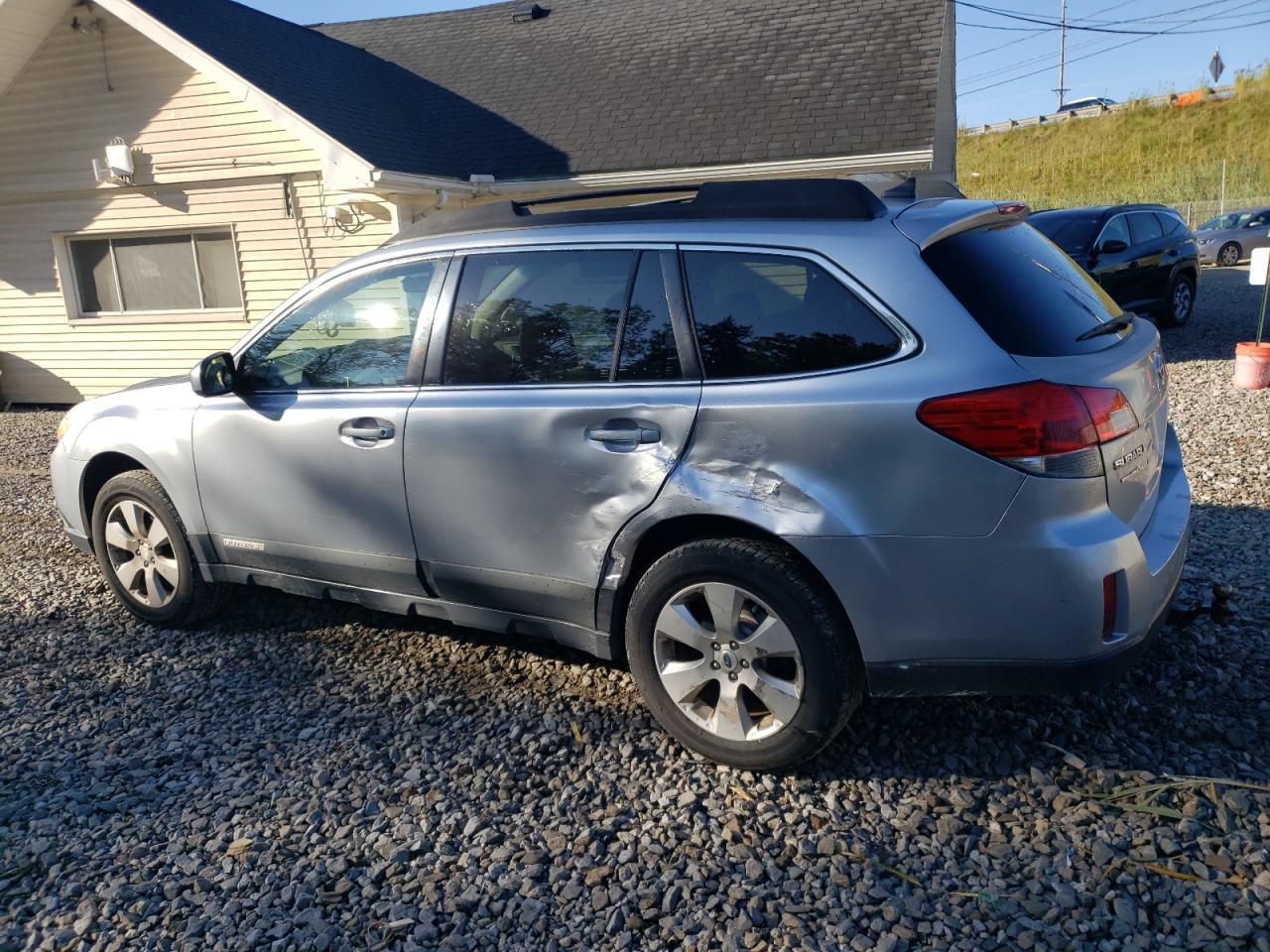 2012 Subaru Outback 2.5I Limited - Фото 2
