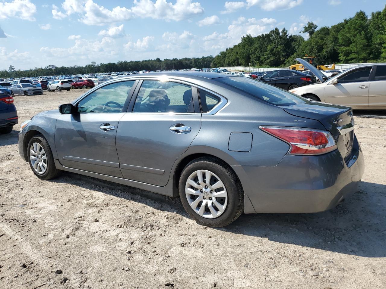 2015 Nissan Altima 2.5 - Image 2