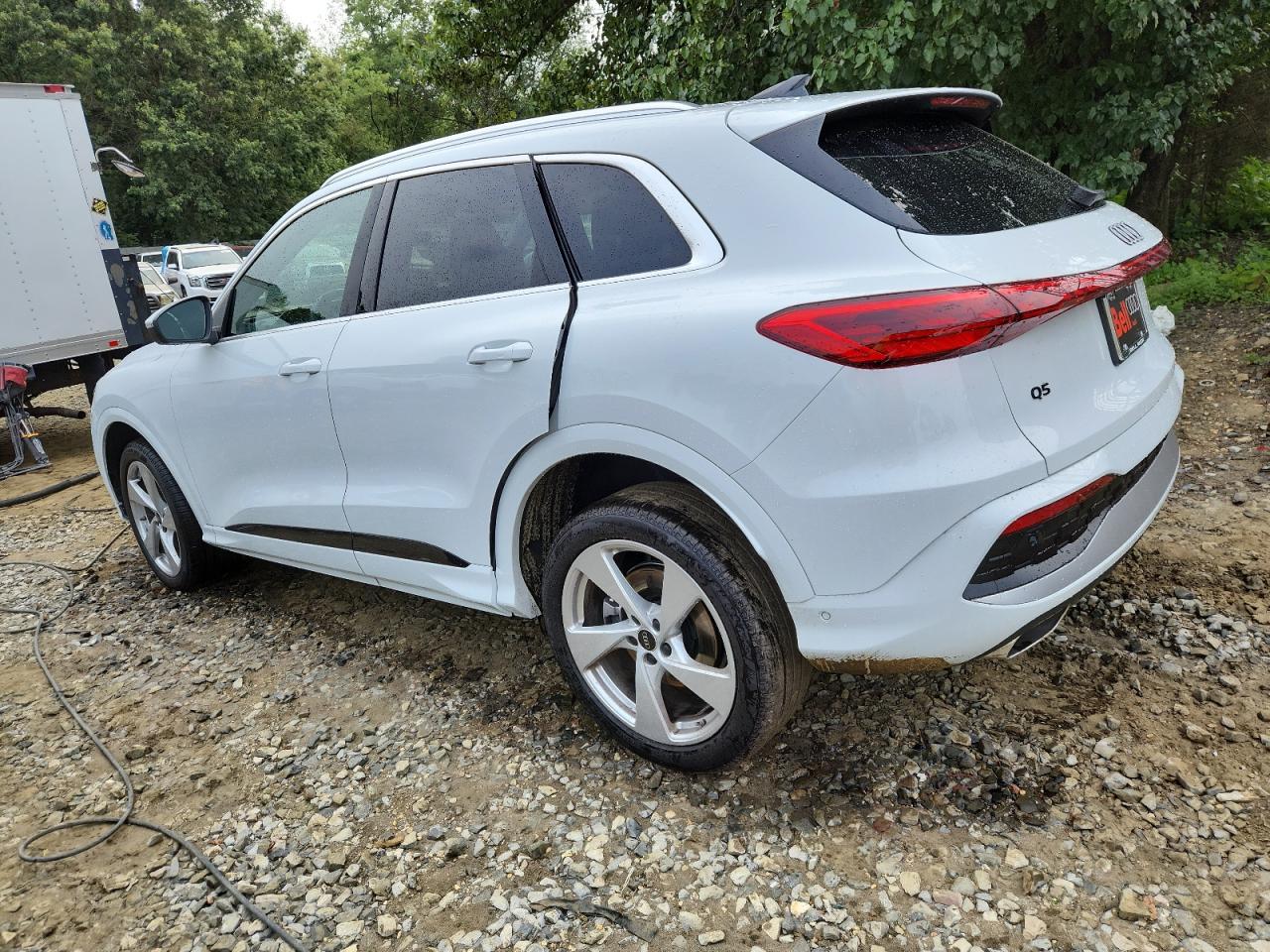 2025 Audi Q5 Premium Plus - Фото 2