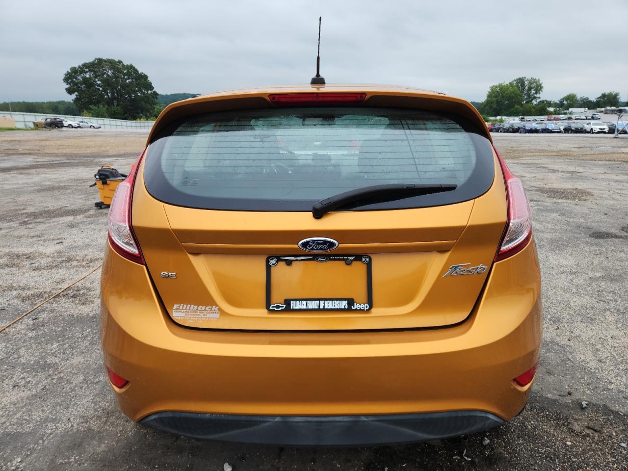 2016 Ford Fiesta Se - Фото 6