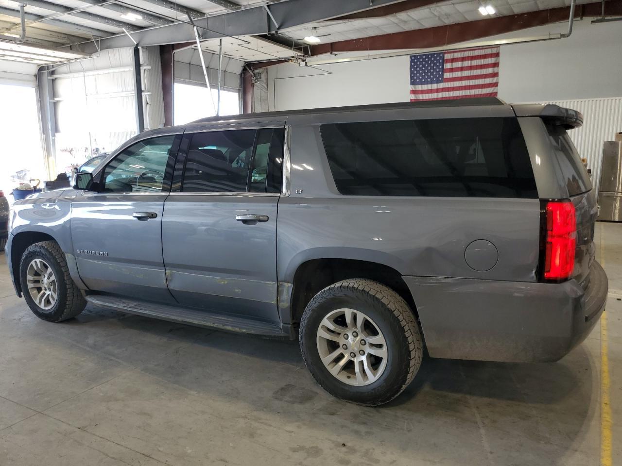 2018 Chevrolet Suburban K1500 Lt - Фото 2