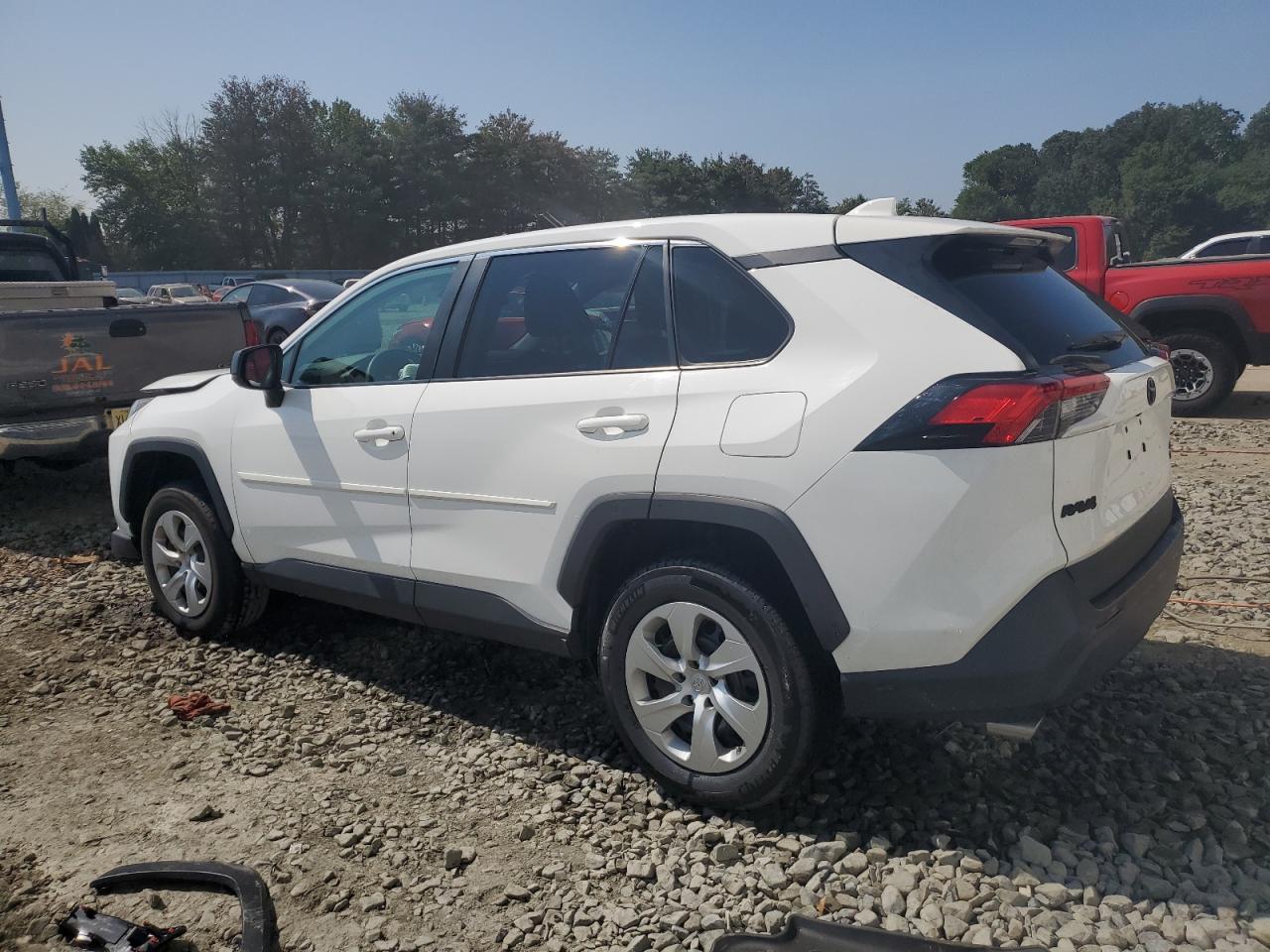 2023 Toyota Rav4 Le - Фото 2