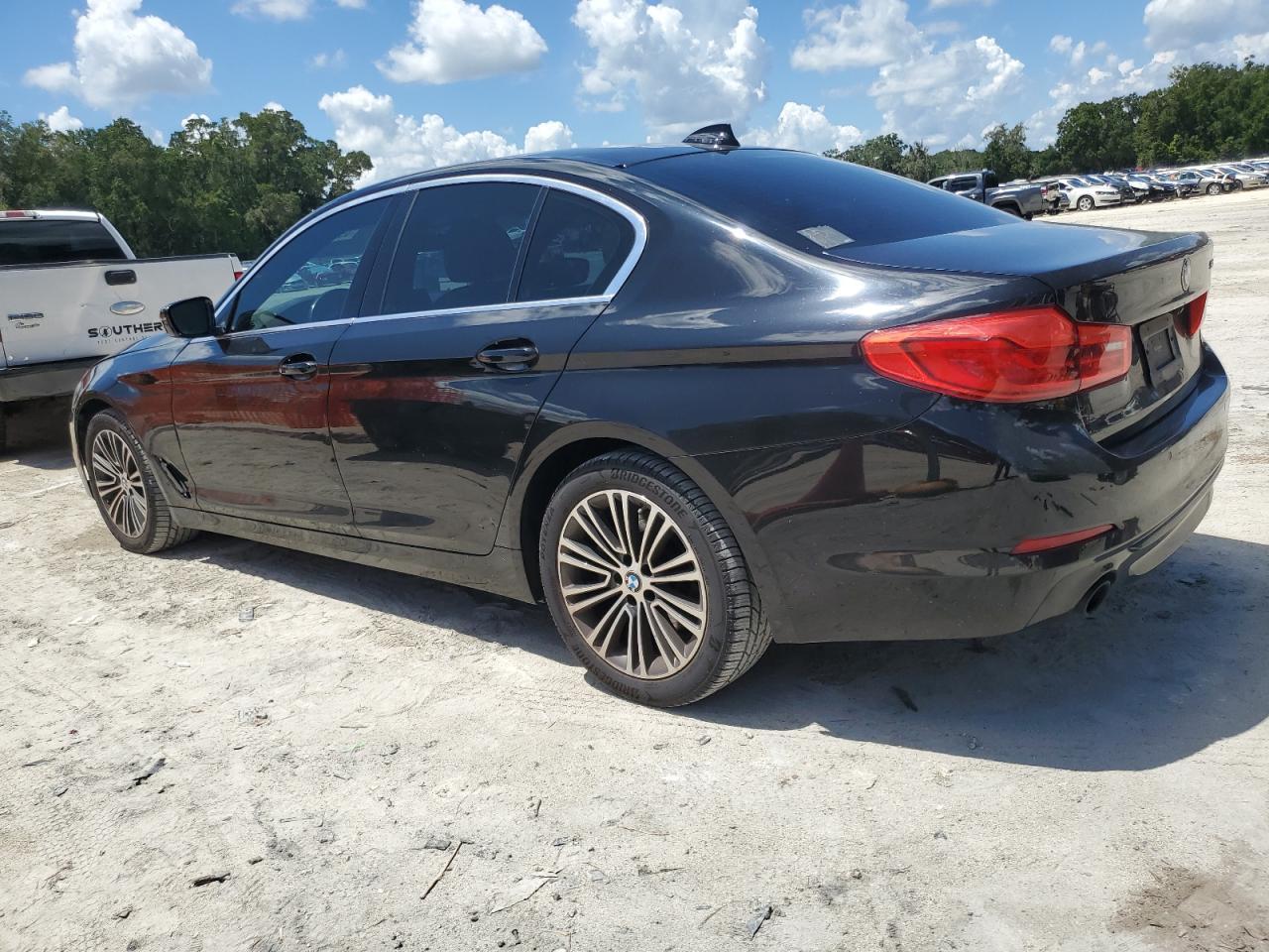 2020 BMW 530 I - Фото 2