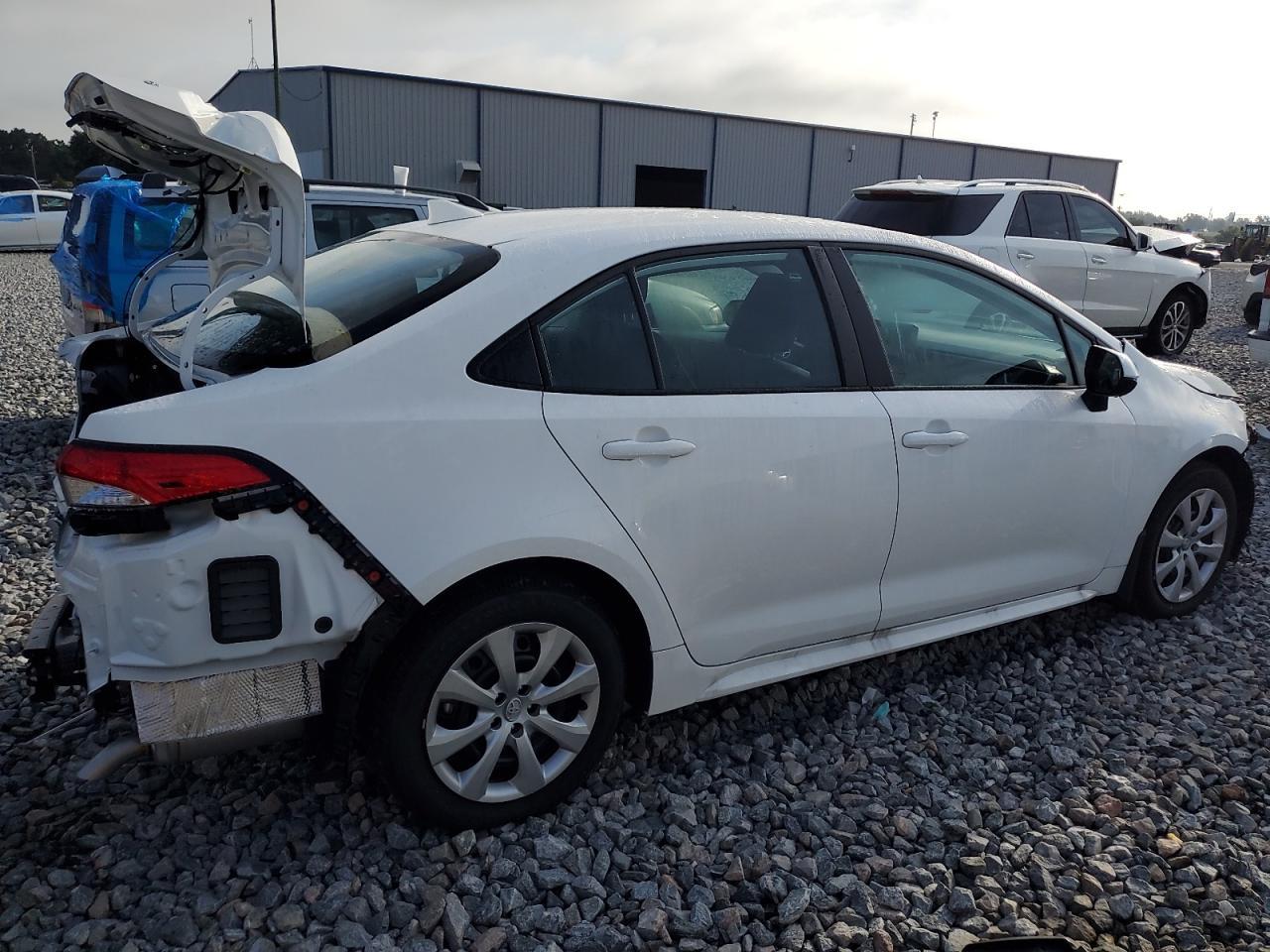 2025 Toyota Corolla Le - Фото 3