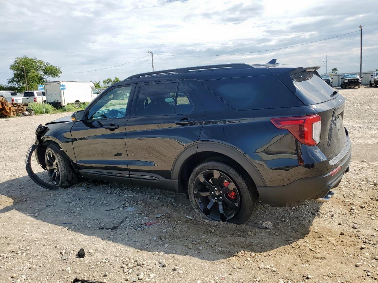 2023 Ford Explorer St - Фото 2