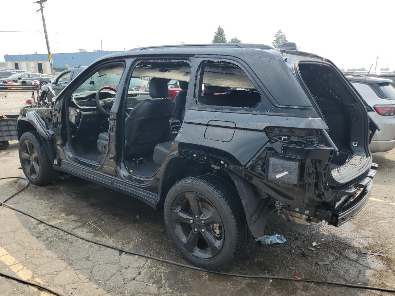 2025 Jeep Grand Cherokee Laredo - Фото 2