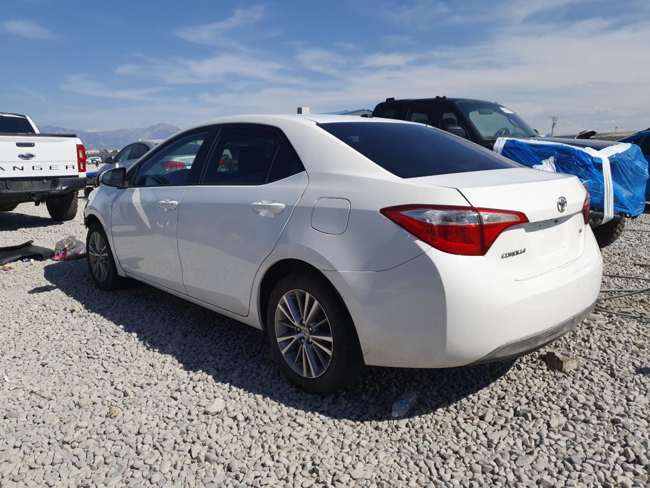 2015 Toyota Corolla Le Premium - Image 2