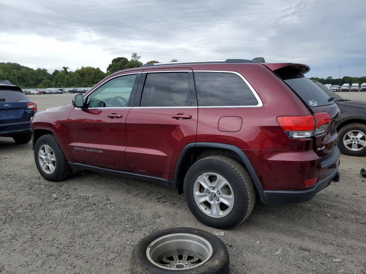 2017 Jeep Grand Cherokee Laredo - Image 2