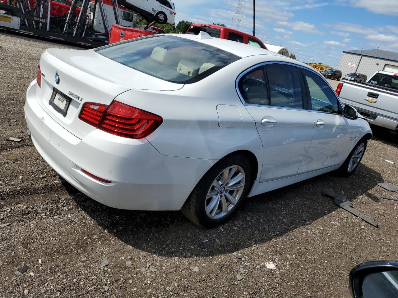 2016 BMW 528 Xi - Image 3