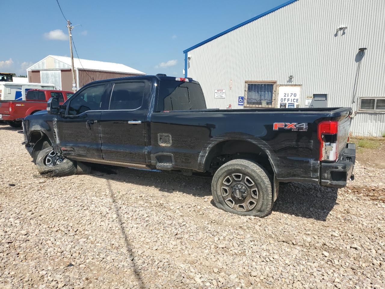 2024 Ford F350 Super Duty - Фото 2