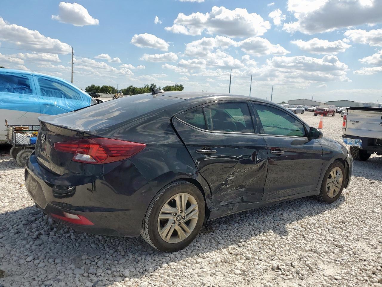 2019 Hyundai Elantra Sel - Фото 3