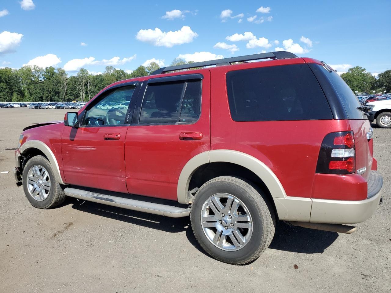 2010 Ford Explorer Eddie Bauer - Image 2