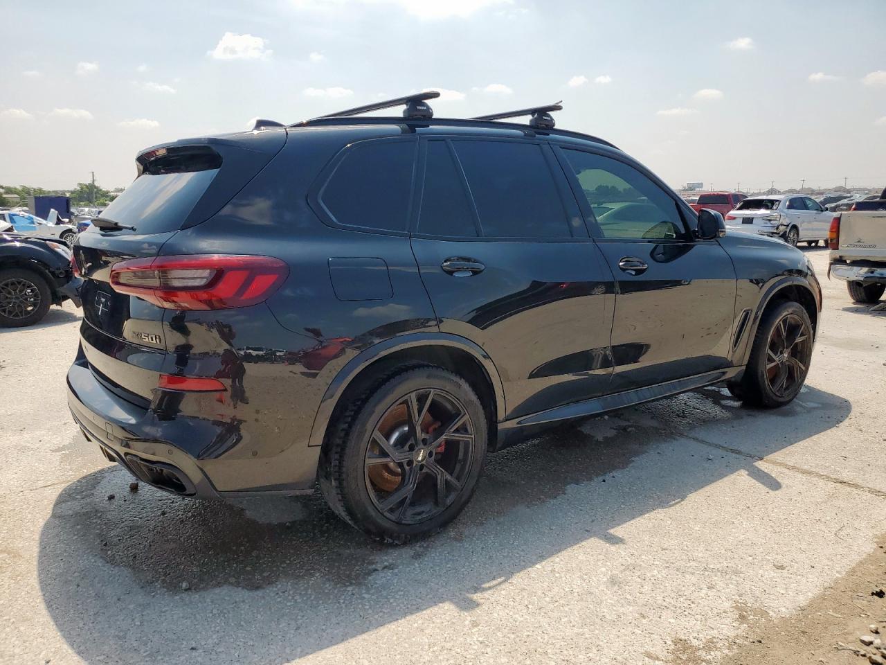 2022 BMW X5 M50I - Фото 3
