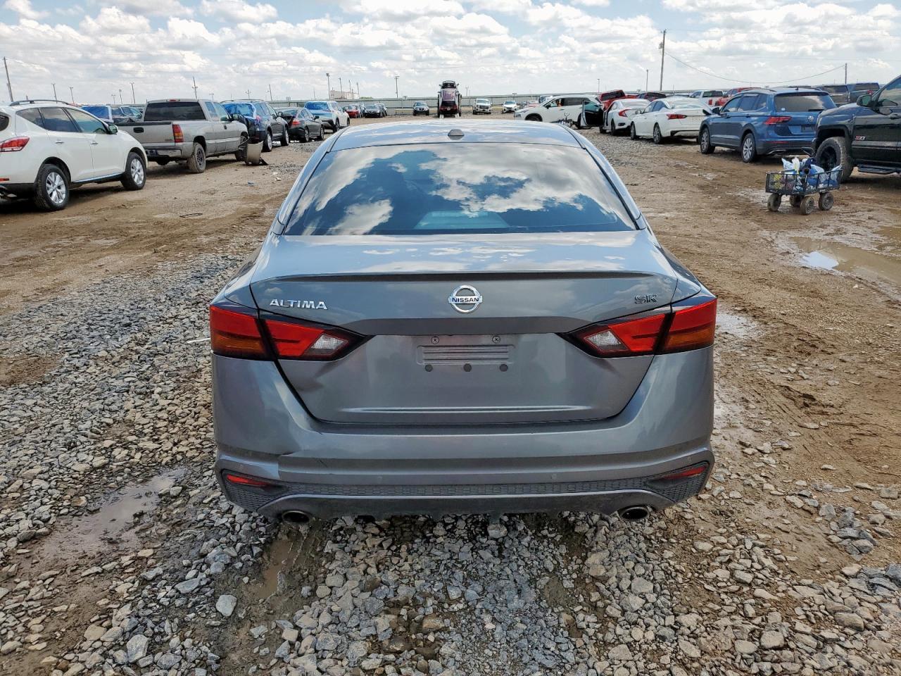 2021 Nissan Altima Sr - Image 6