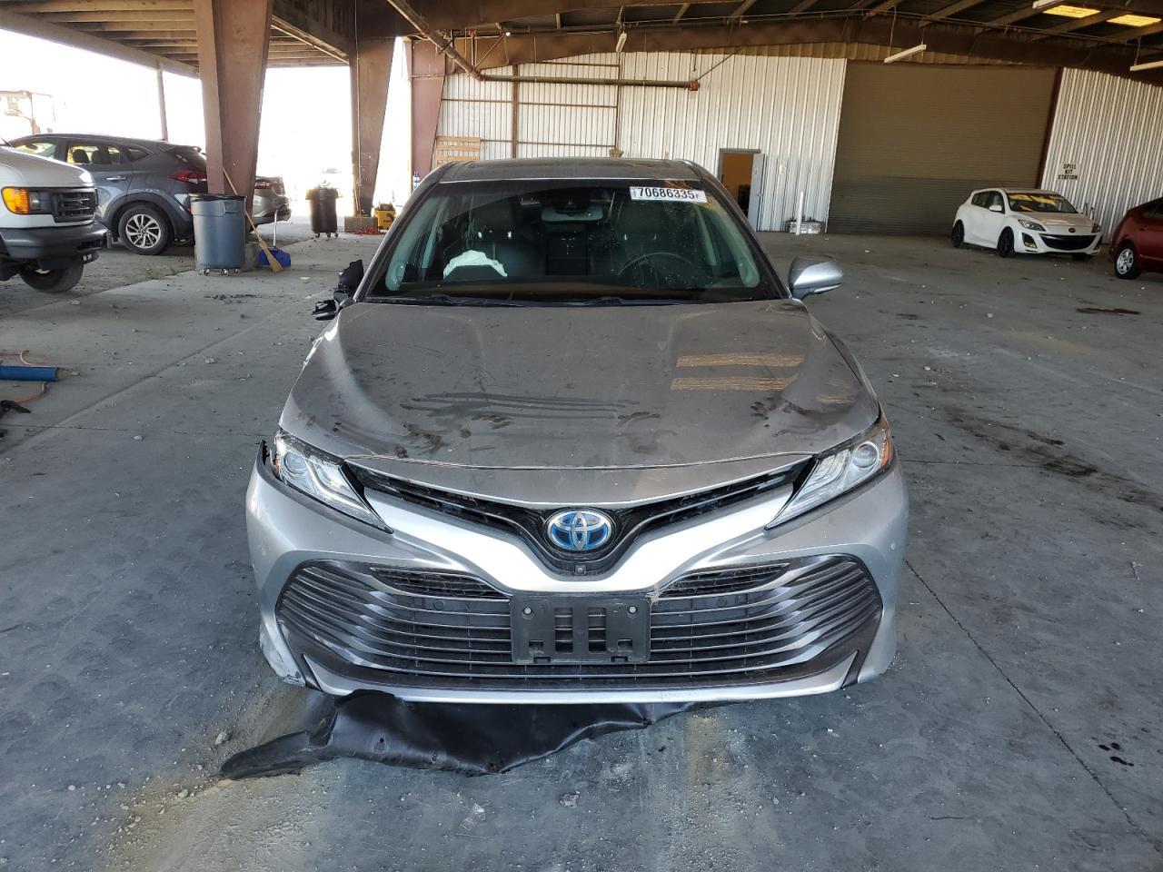 2018 Toyota Camry Hybrid - Фото 5