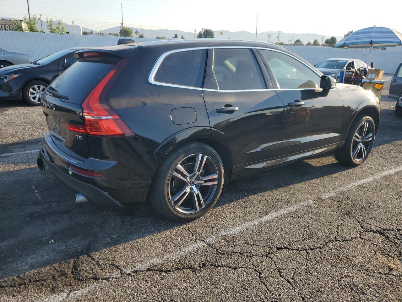 2019 Volvo Xc60 T5 Momentum - Image 3