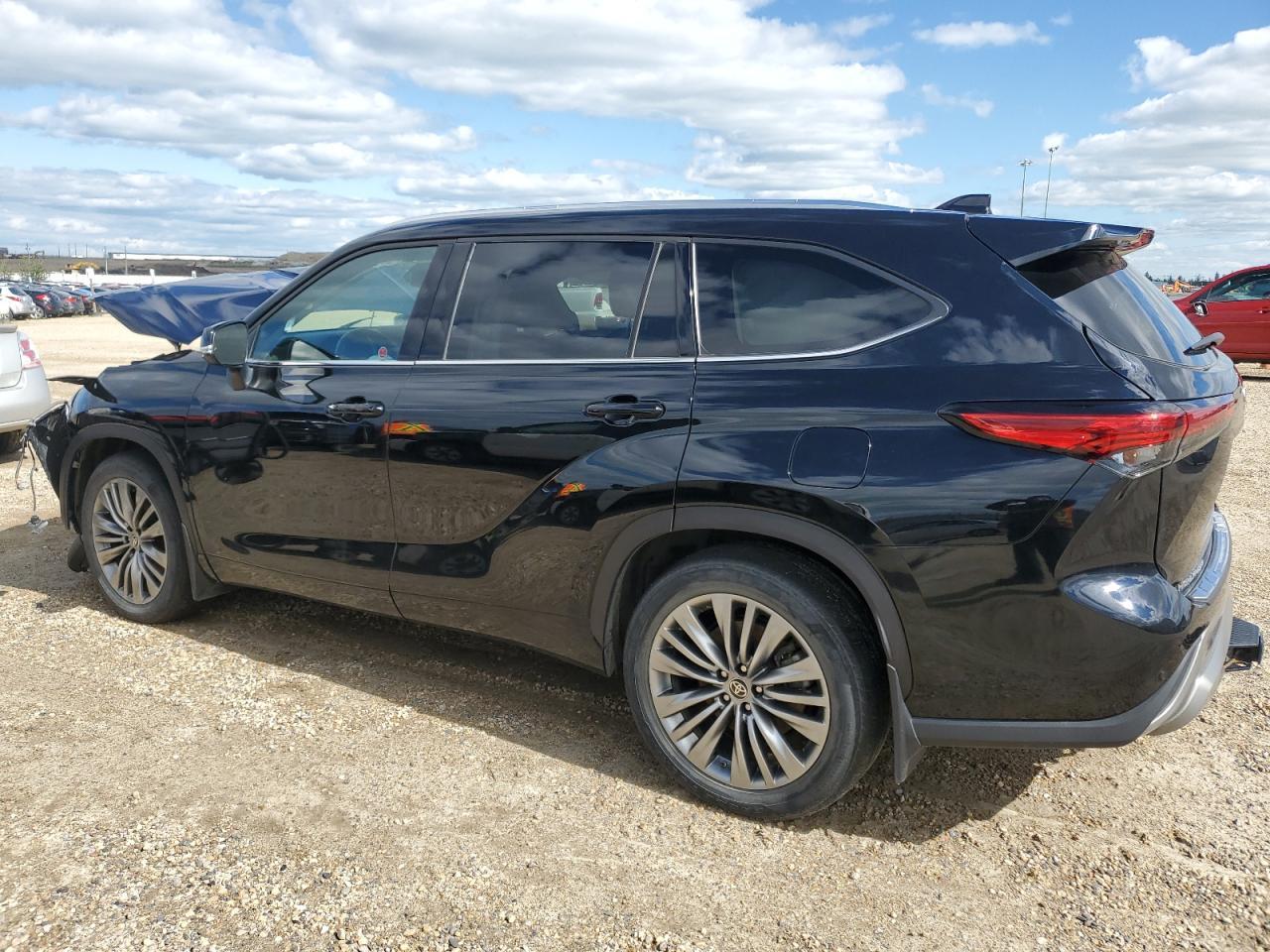 2021 Toyota Highlander Platinum - Фото 2