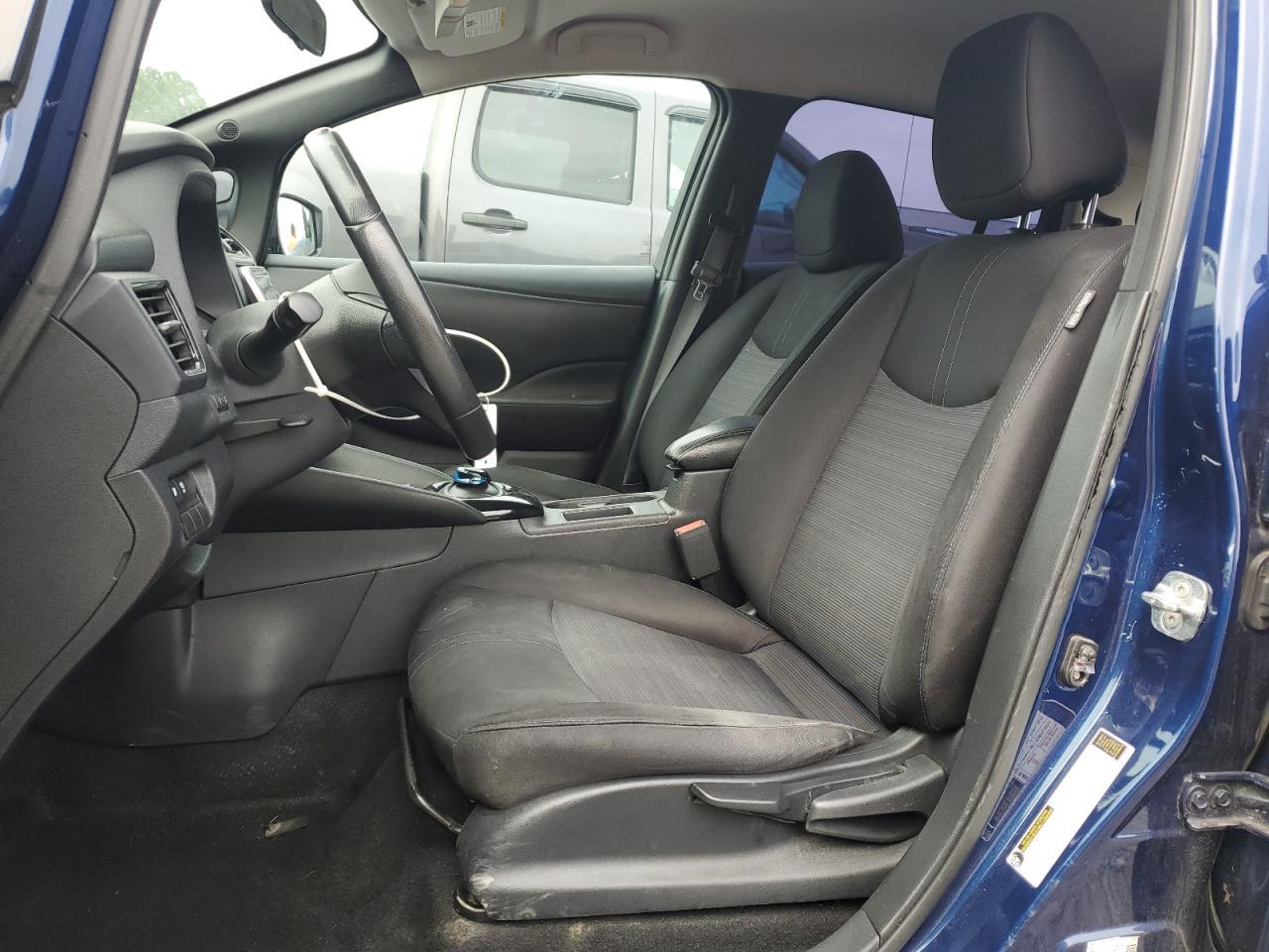 2018 Nissan Leaf S - Image 7