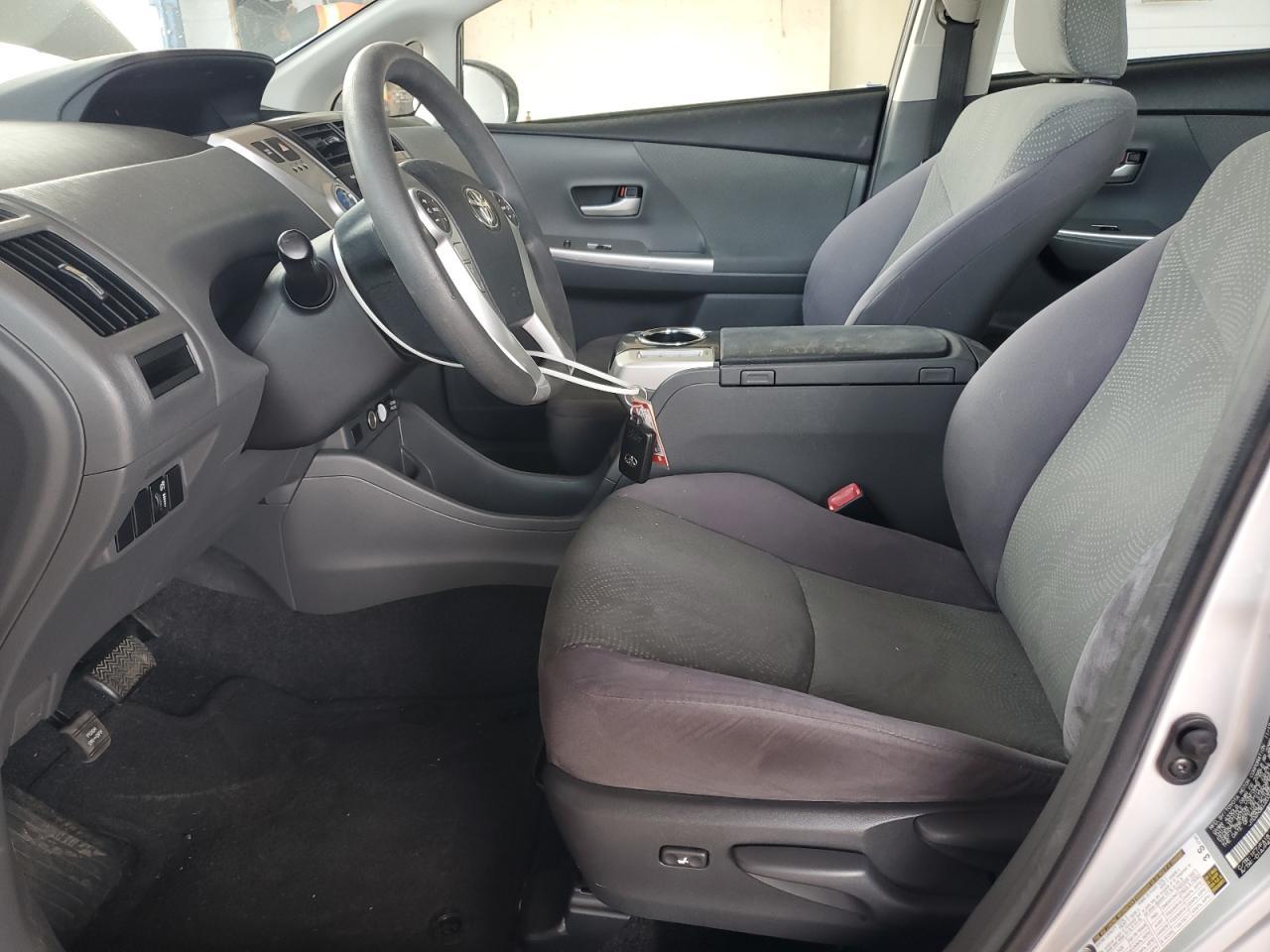 2013 Toyota Prius V - Фото 7