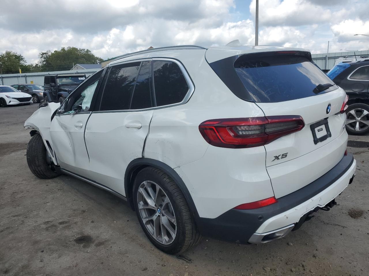 2019 BMW X5 xDrive40I - Фото 2