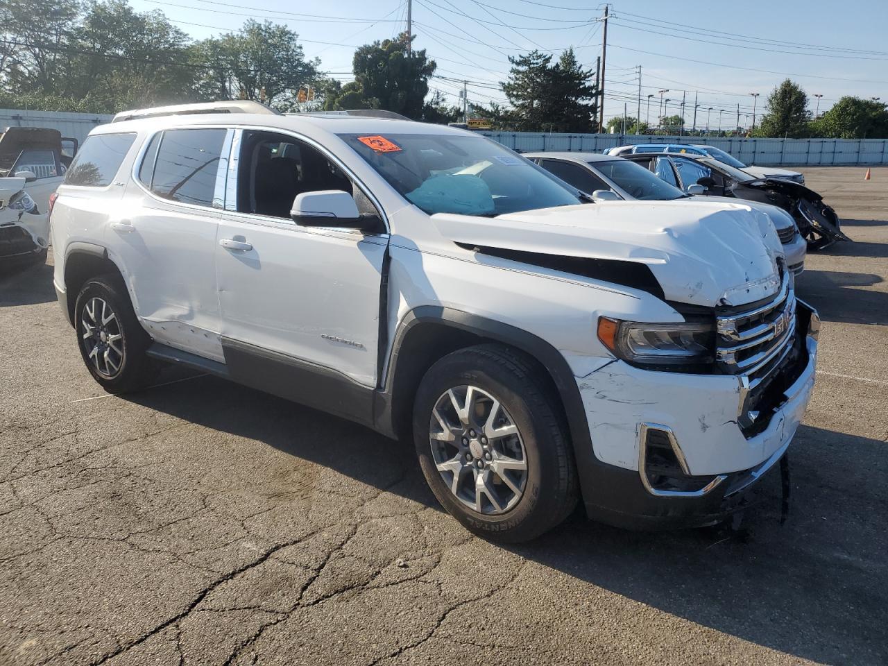 2023 GMC Acadia Slt - Image 4