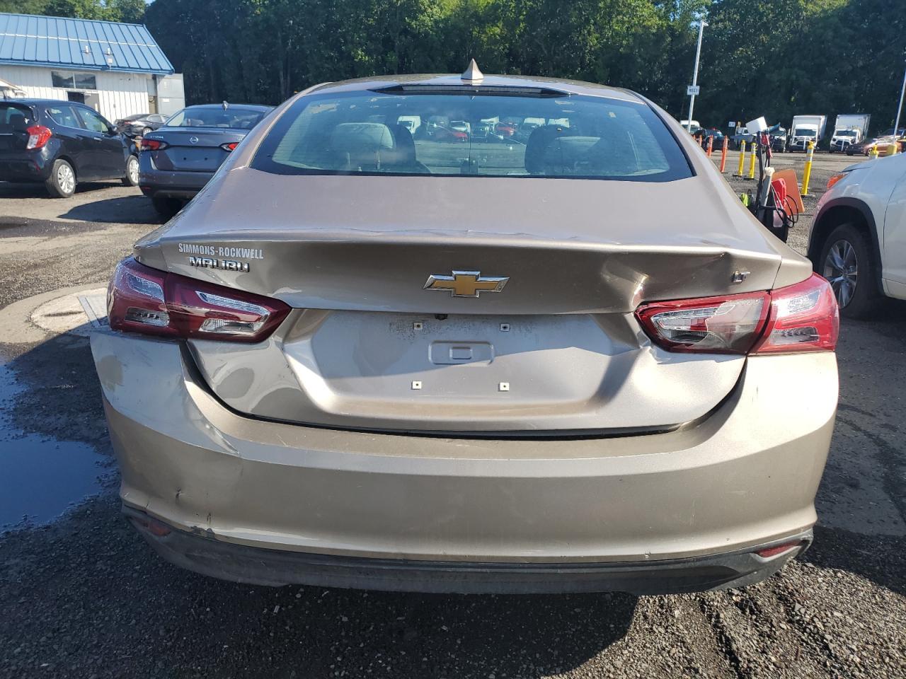 2022 Chevrolet Malibu Lt - Фото 6