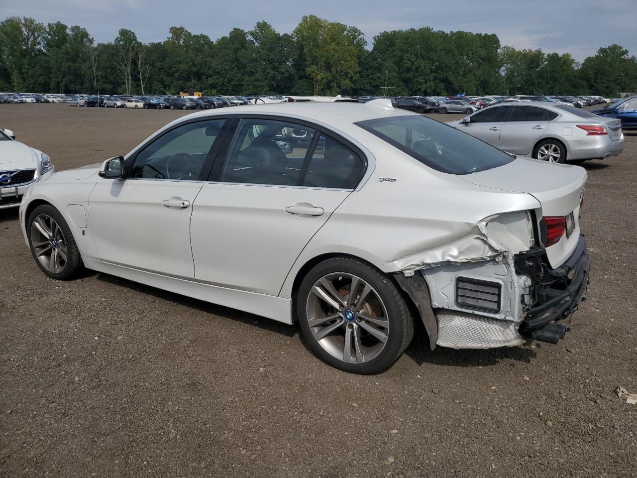 2018 BMW 330E - Фото 2