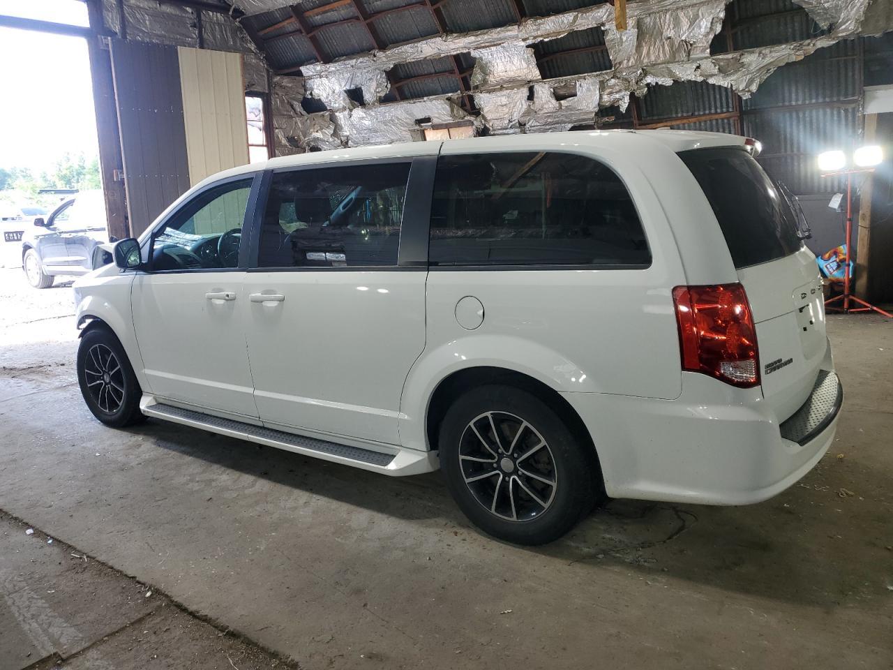 2018 Dodge Grand Caravan Sxt - Image 2