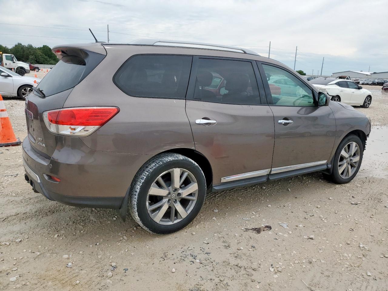 2013 Nissan Pathfinder S - Фото 3