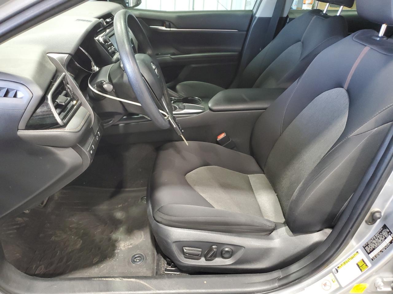 2019 Toyota Camry L - Image 7