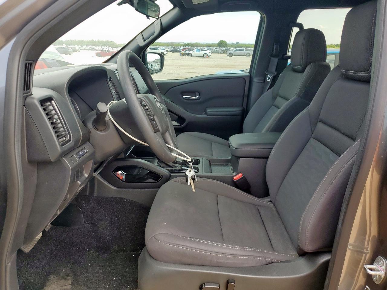 2023 Nissan Frontier S - Image 7