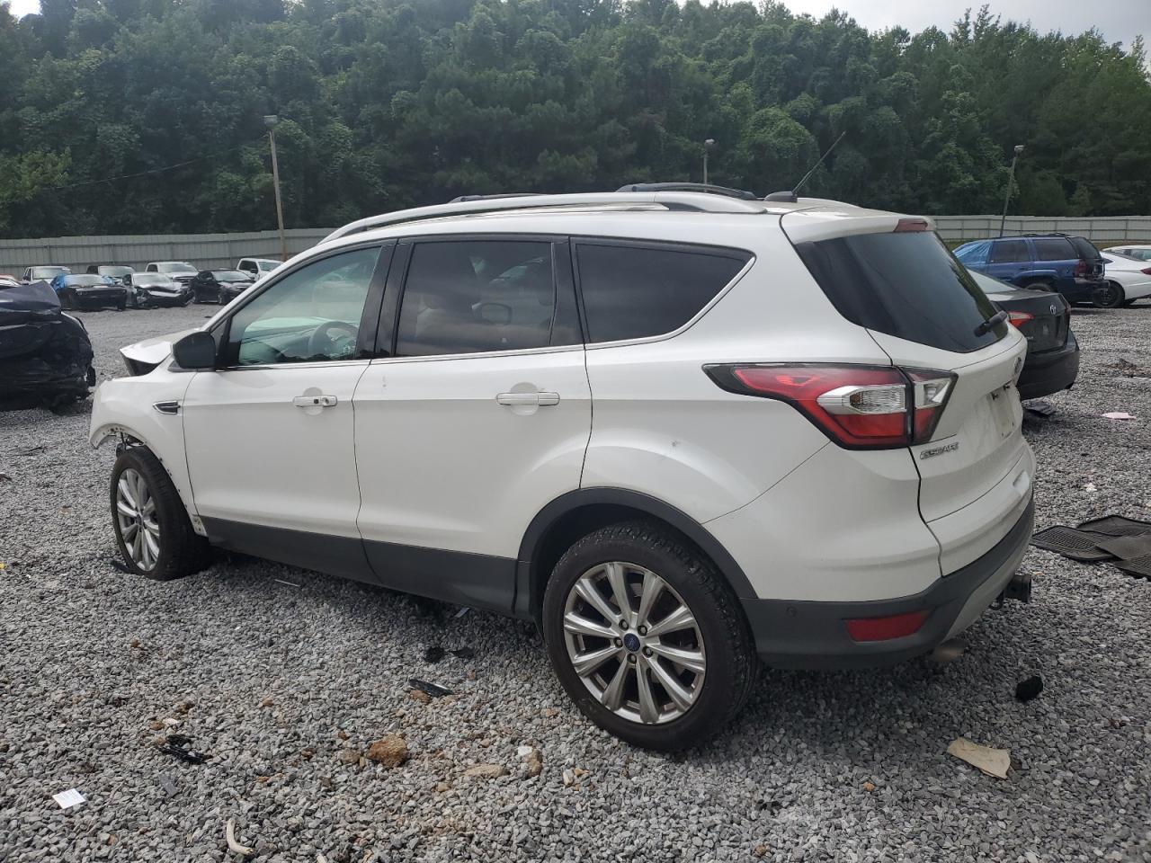 2017 Ford Escape Titanium - Фото 2