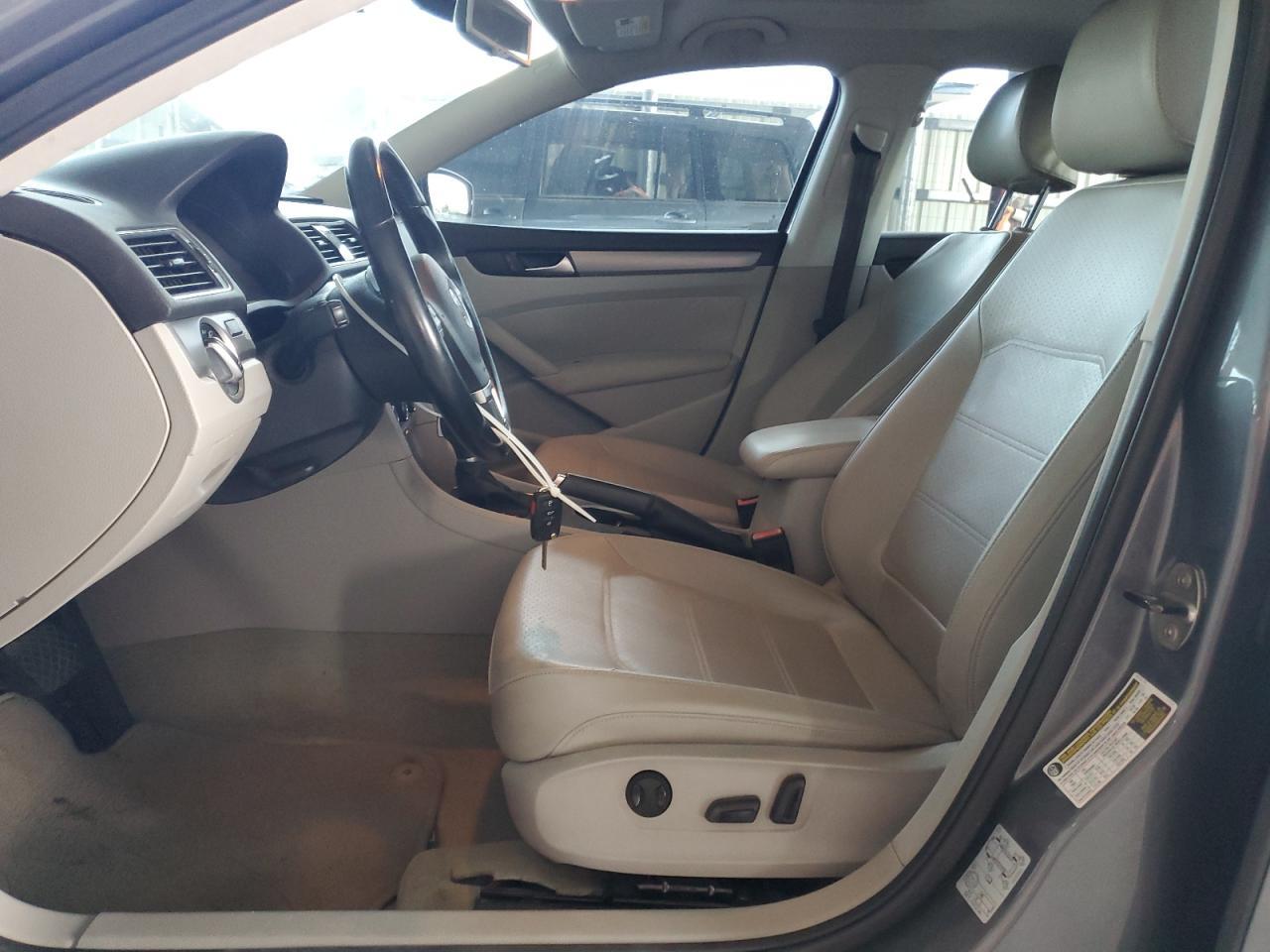 2014 Volkswagen Passat Se - Image 7